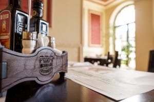 Restaurantul Hanul Berarilor Casa Elena Lupescu