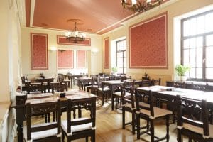 Restaurantul Hanul Berarilor Casa Elena Lupescu