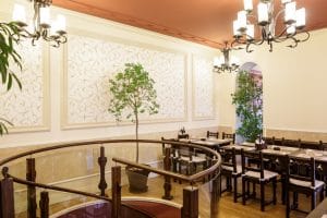 Restaurantul Hanul Berarilor Casa Elena Lupescu