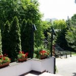 Riviera, restaurant international in Parcul National