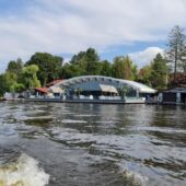 Hotel si centru de evenimente pe lac