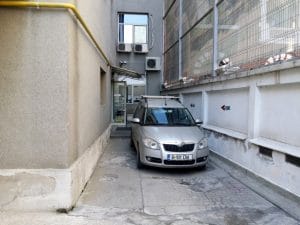 Upstairs Rooftop, restaurant panoramic in Victoriei Business Center din Bucuresti