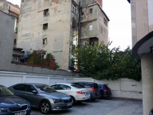 Upstairs Rooftop, restaurant panoramic in Victoriei Business Center din Bucuresti