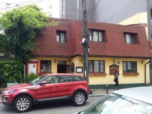 White Horse, bistrou in Piata Dorobantilor