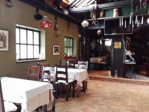 White Horse, bistrou in Piata Dorobantilor