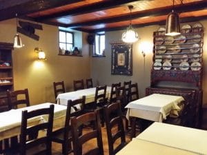 White Horse, bistrou in Piata Dorobantilor
