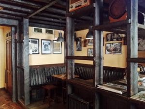 White Horse, bistrou in Piata Dorobantilor
