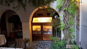 White Horse, restaurantul cu bucatarie italiana si internationala din Beller