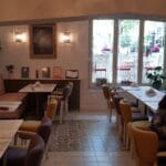 Bistrou si patiserie facut de Ana Consulea