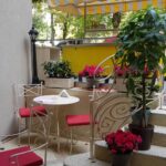 Bistrou si patiserie facut de Ana Consulea