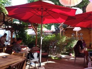 Acuarela, local boem pe strada Polona din Bucuresti