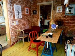 Acuarela, local boem pe strada Polona din Bucuresti