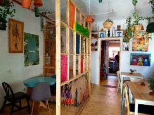 Acuarela, local boem pe strada Polona din Bucuresti