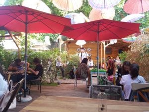 Acuarela, local boem pe strada Polona din Bucuresti