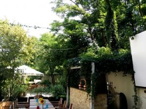 Aida Bistro, restaurant cu terasa la Palatul Bragadiru