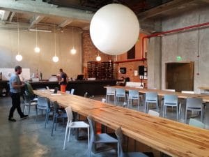 Apollo 111, cafenea, wine bar si spatiu pentru evenimente in Palatul Universul