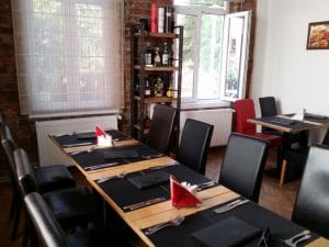 Bistro Guxt, restaurant in zona parcului Izvorul Rece