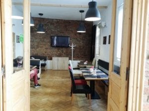 Bistro Guxt, restaurant in zona parcului Izvorul Rece