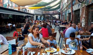 Club Fabrica, local boem pe strada 11 Iunie, langa parcul Carol