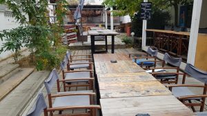 Copper's Pub, club si bistrou boem