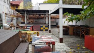 Copper's Pub, club si bistrou boem