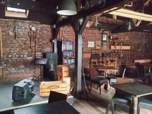 Copper's Pub, restaurant cu specific american in Hristo Botev