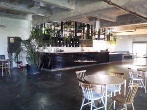 Deschis Gastrobar, club si terasa pe acoperisul Fabricii de Bumbac in Splaiul Unirii