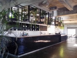Deschis Gastrobar, club si terasa pe acoperisul Fabricii de Bumbac in Splaiul Unirii
