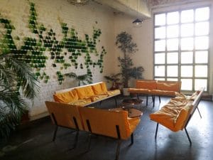 Deschis Gastrobar, club si terasa pe acoperisul Fabricii de Bumbac in Splaiul Unirii