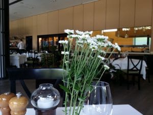 Golden Blitz, restaurant cu specific romanesc la Razoare