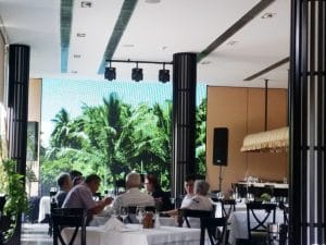 Golden Blitz, restaurant cu specific romanesc la Razoare