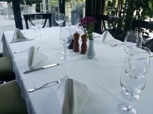 Golden Blitz, restaurant cu specific romanesc la Razoare