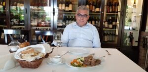 Golden Blitz restaurant romanesc la razoare in Bucuresti 27