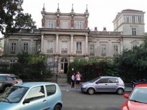 Gradina Eden, terasa boema pe Calea Victoriei in Bucuresti