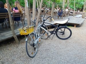 Gradina Eden, terasa boema pe Calea Victoriei in Bucuresti