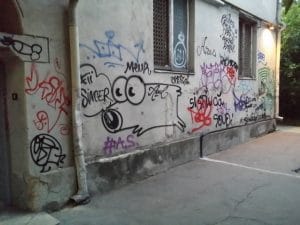 Gradina Eden, terasa boema pe Calea Victoriei in Bucuresti