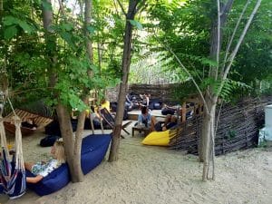 Gradina Eden, terasa boema pe Calea Victoriei in Bucuresti