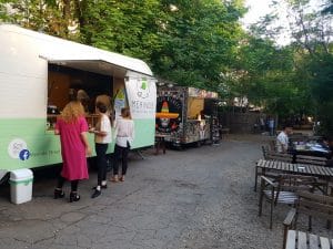 Gradina Eden, terasa boema pe Calea Victoriei in Bucuresti