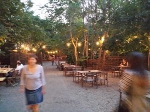 Gradina Eden, terasa boema pe Calea Victoriei in Bucuresti