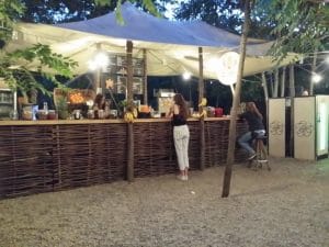 Gradina Eden, terasa boema pe Calea Victoriei in Bucuresti