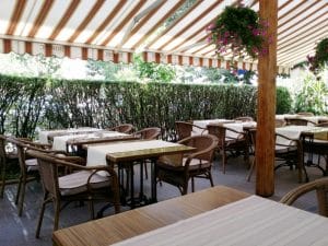 Irisa, hotel si restaurant pe Banu Manta