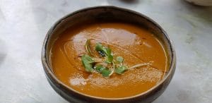 Kane, restaurant cu bucatarie urbana moderna in Stefa cel mare Building