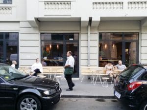 M60, cafenea boema la Piata Amzei in Bucuresti