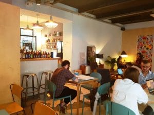 M60, cafenea boema la Piata Amzei in Bucuresti