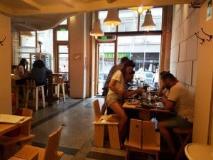 Paine si Vin, local boem in Bucuresti