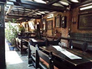 Piranha, restaurant club in Regie