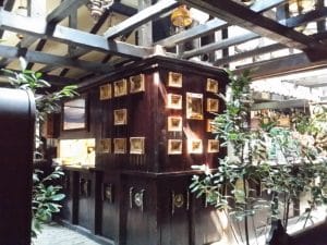 Piranha, restaurant club in Regie