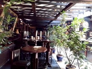 Piranha, restaurant club in Regie