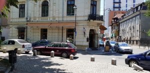 Plated Winebar & Bistro, restaurant cu bacanie