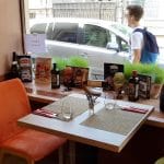 Plated Winebar & Bistro, restaurant cu bacanie